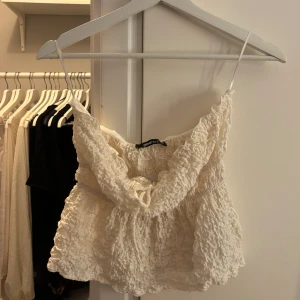 Tub topp - Söt tub topp från gina tricot. Inte använd men utan prislapp