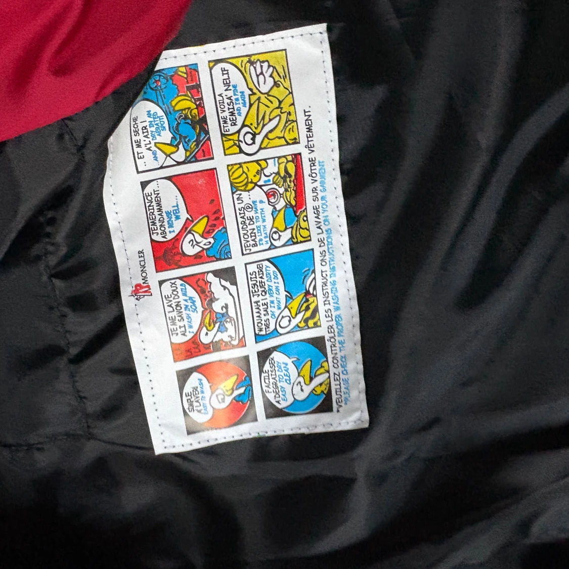 Röd dunväst från Moncler - 2