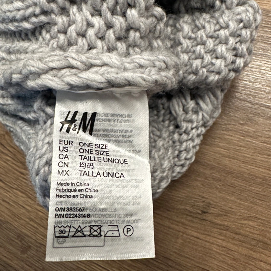 Grå stickad mössa med fluffig boll H&M - 2