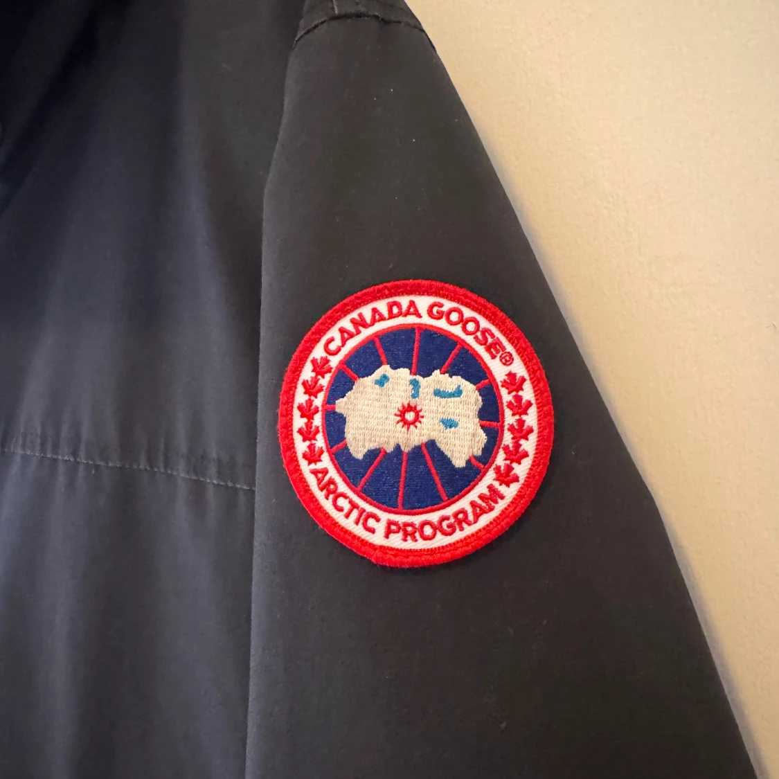 Svart parkas från Canada Goose - 3