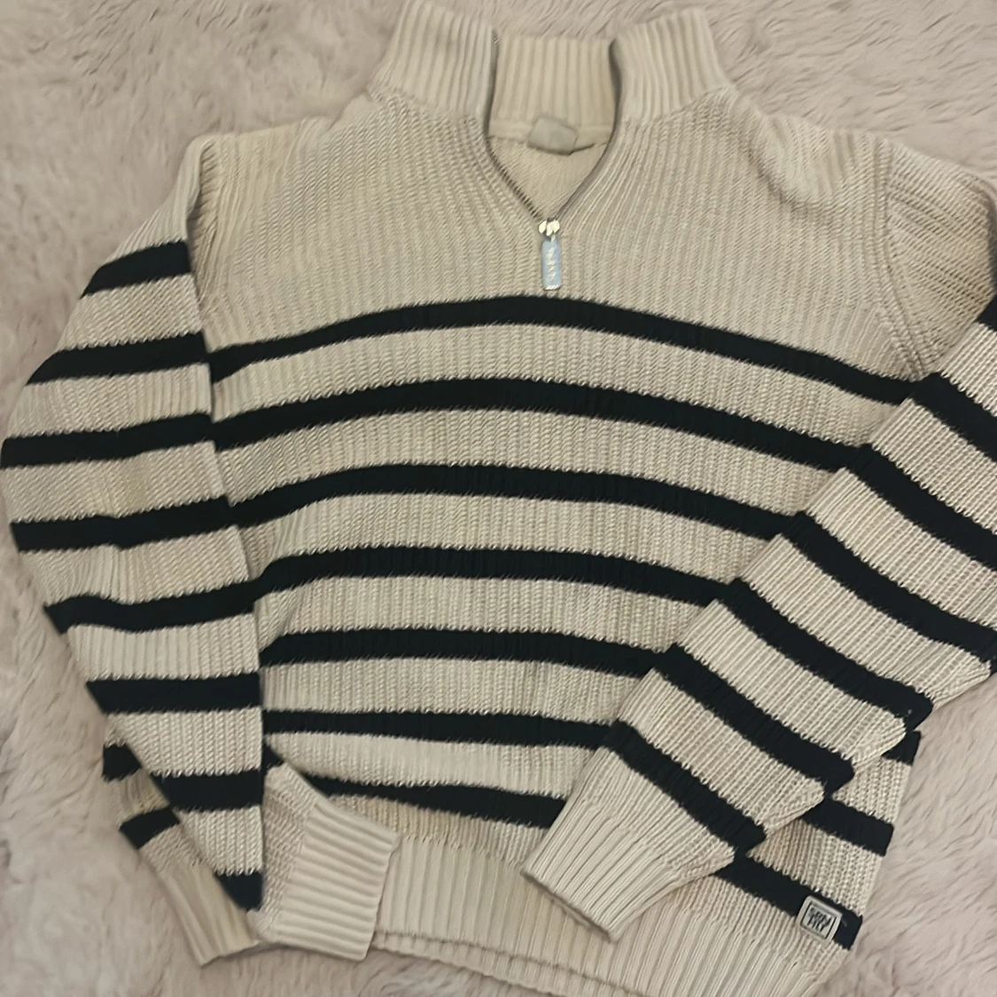 Randig stickad half zip-tröja - 2