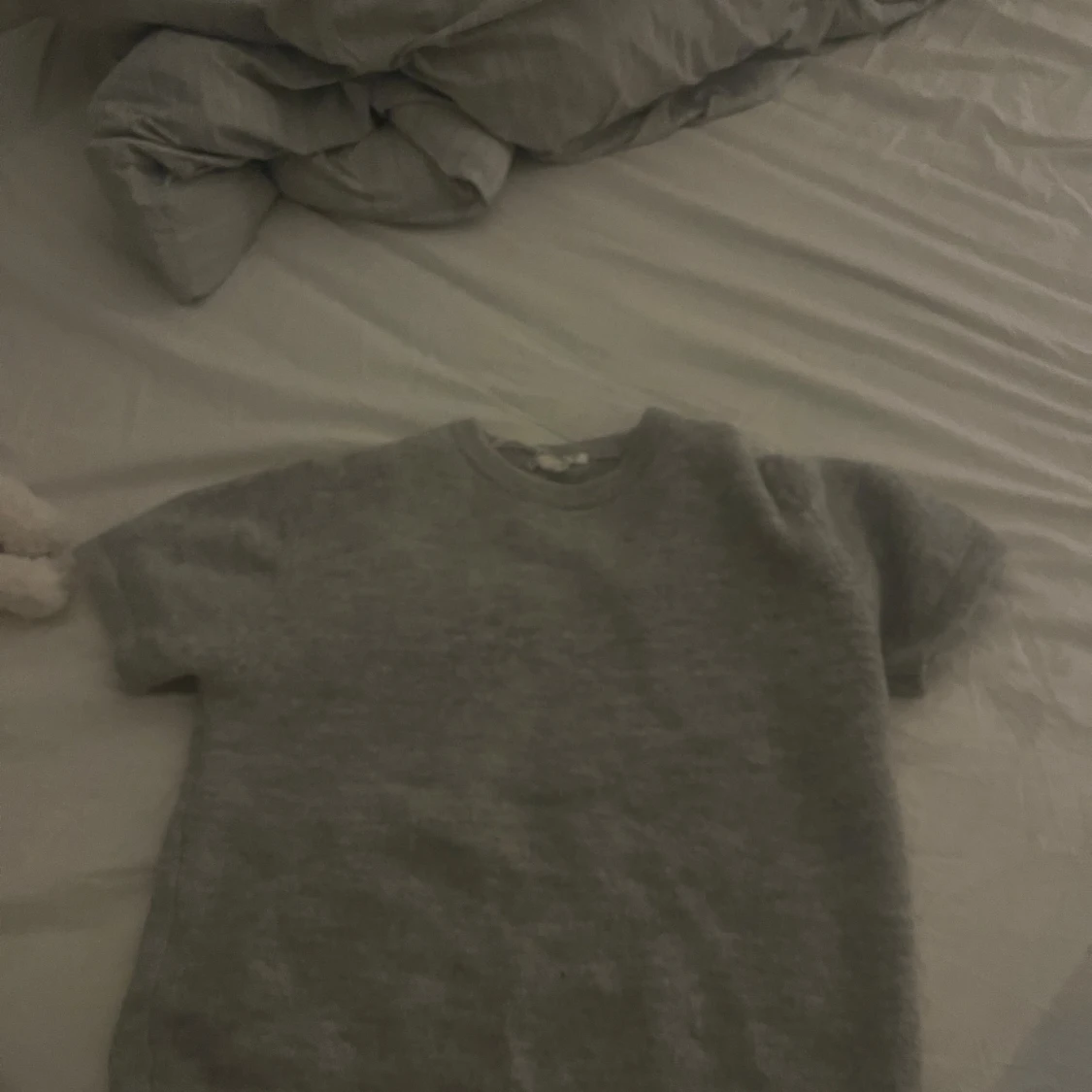 Grå stickad kortärmad tröja Gina Tricot - 1