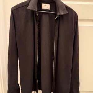 Ciszere overshirt - Mycket bra skick, slumpas billigt. Skönt stretch material