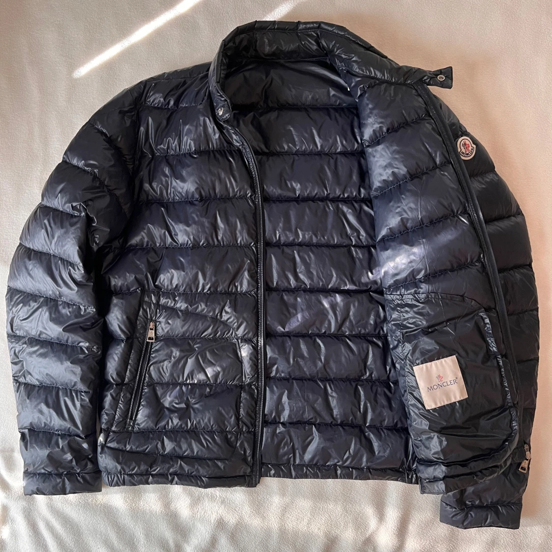 Svart Moncler dunjacka med dragkedja - 1