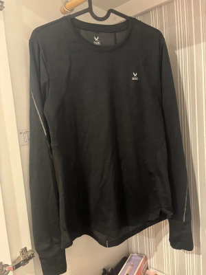 SOC långärmad idrotts tröja - Perfekt för svett 