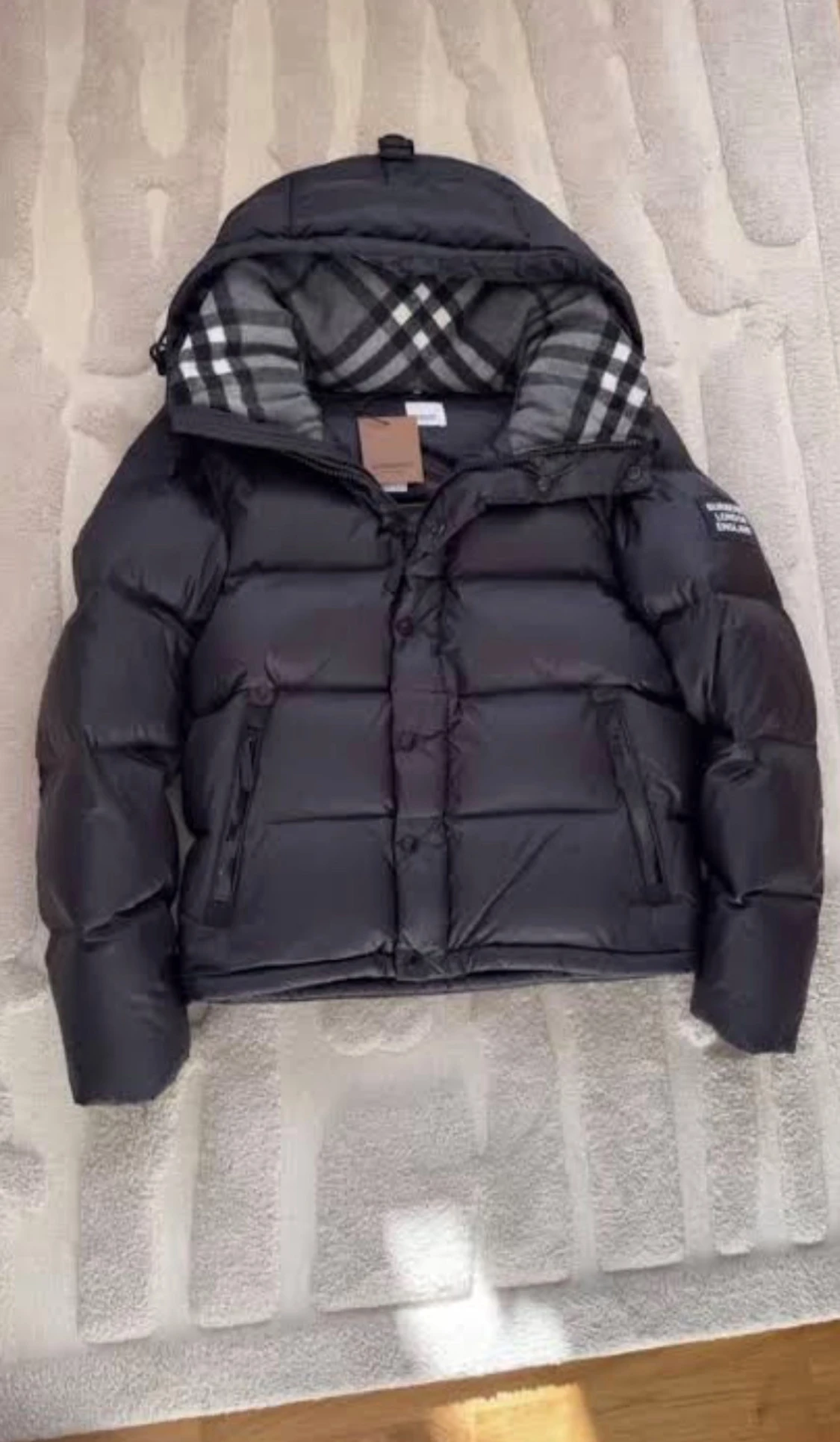 Svart pufferjacka från Burberry