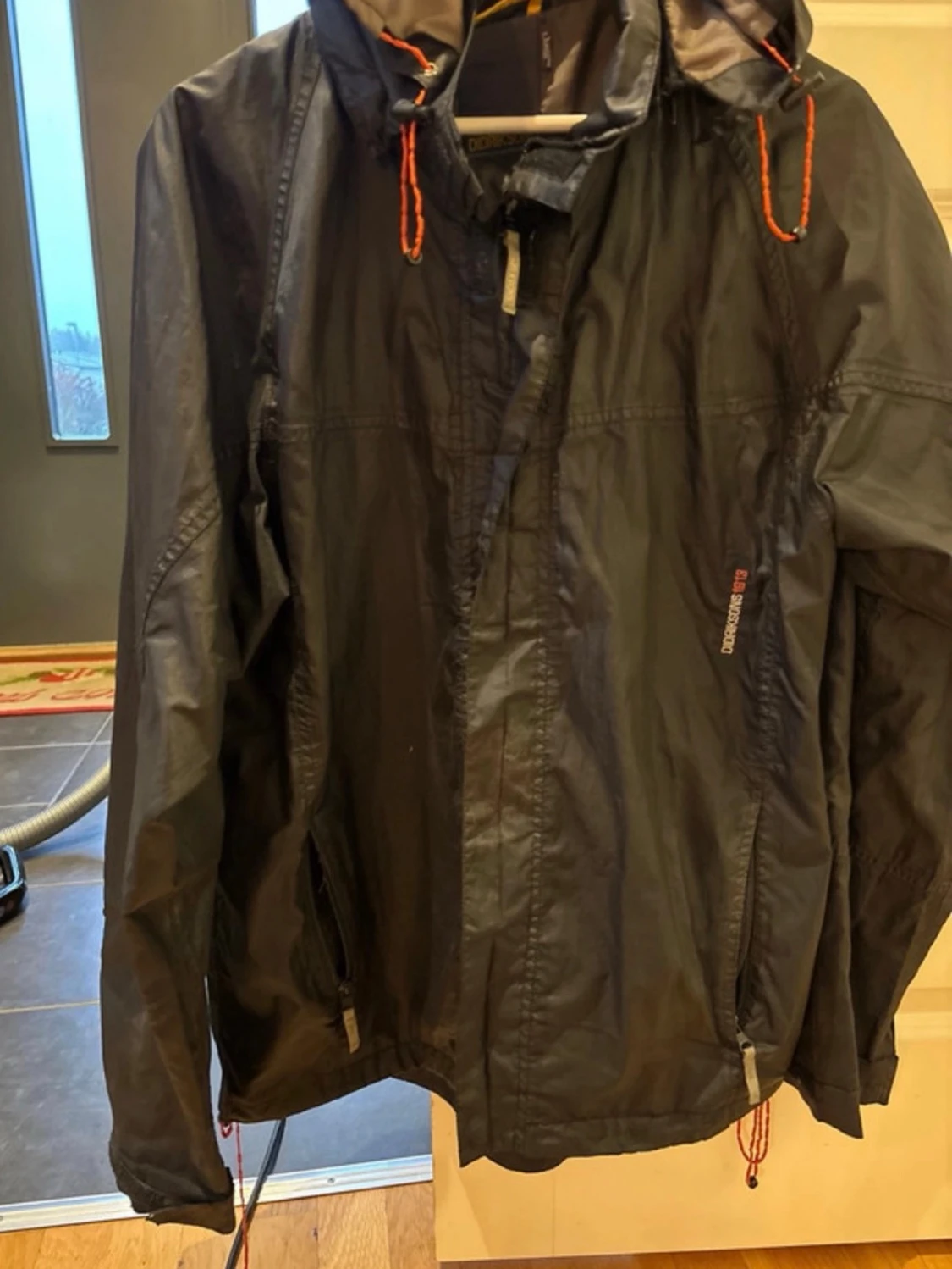 Svart vindjacka från Didriksons L - 1
