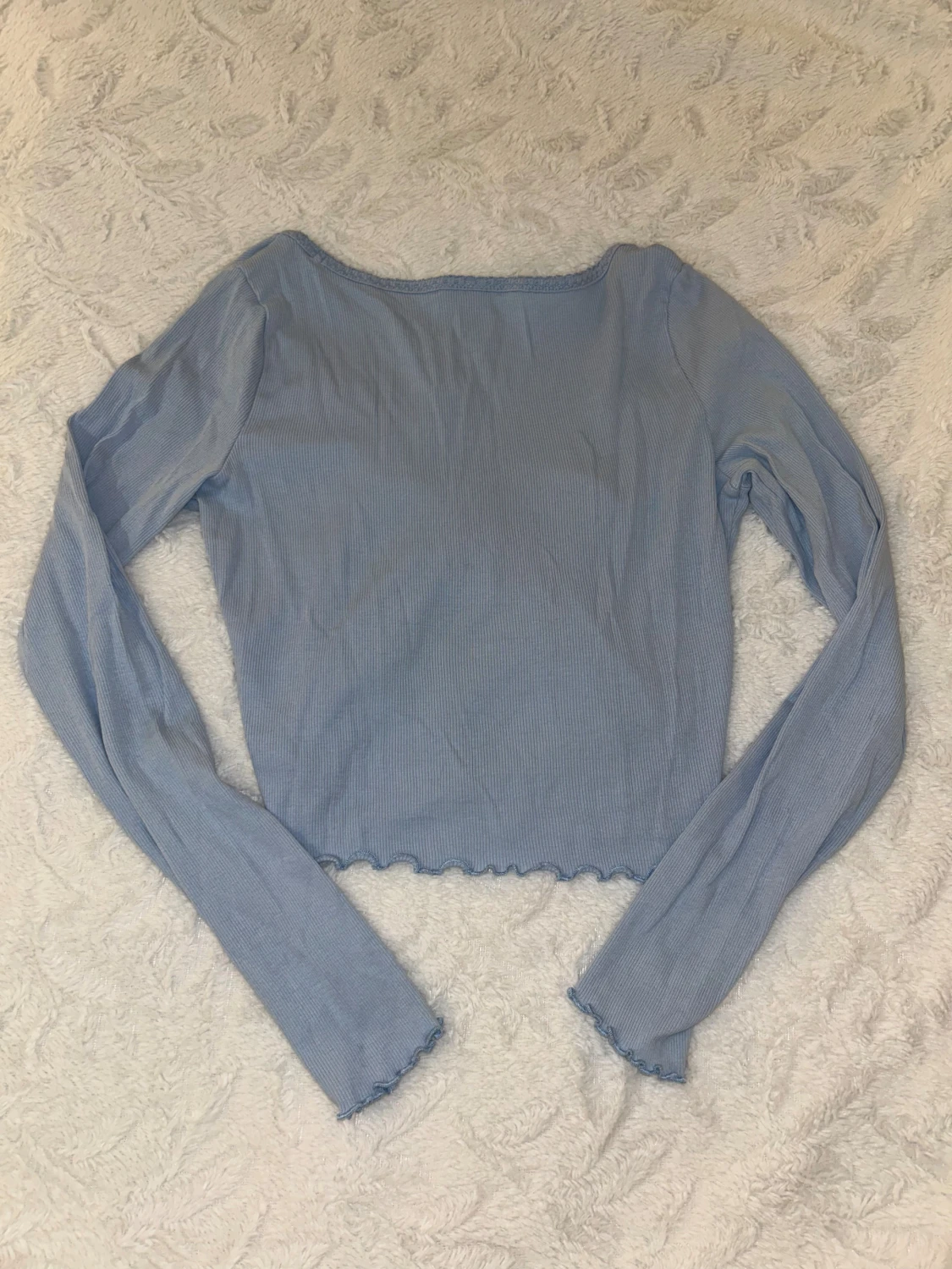 Ljusblå croppad topp med snörning H&M - 3