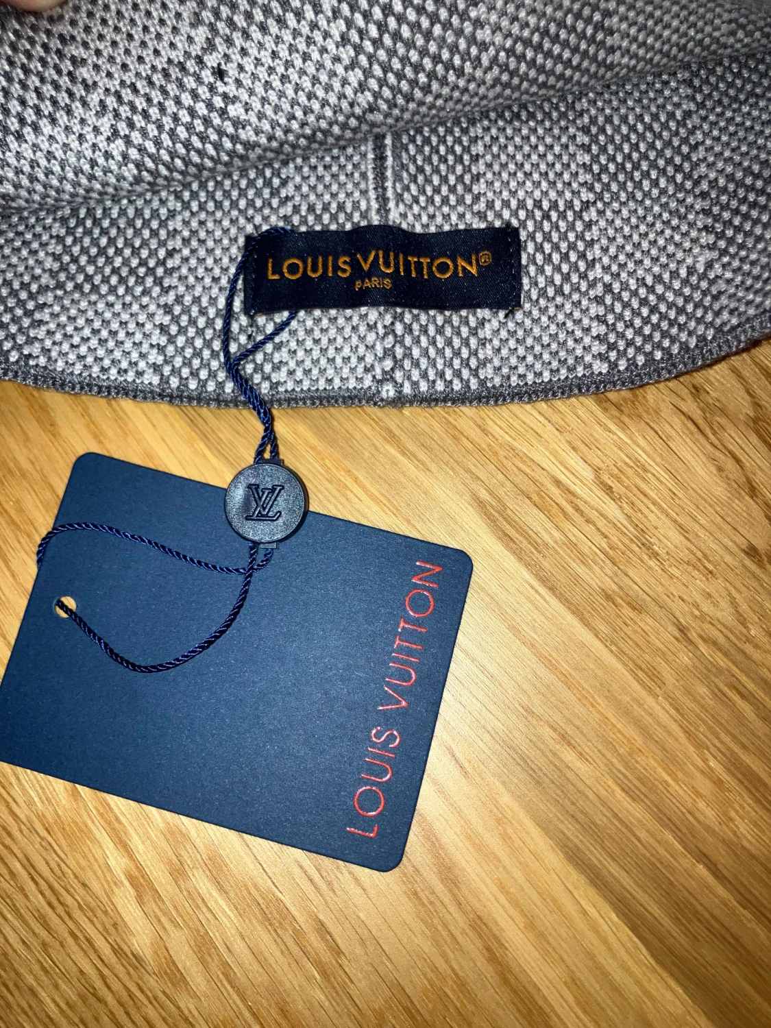 L.V grå mössa - 3
