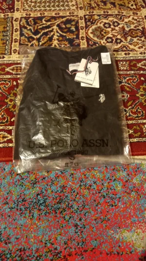 Svart pikétröja från U.S. Polo Assn - Har bara använt typ 2-3 gånger den är helt ny