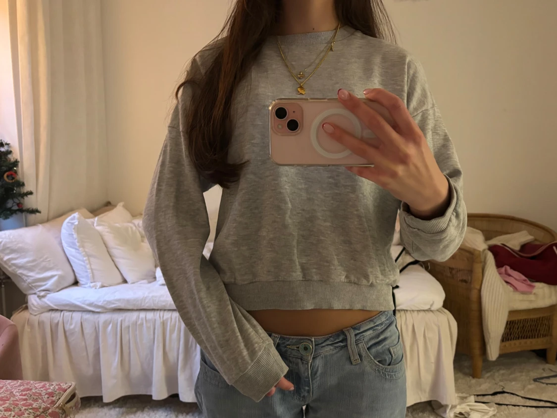 Grå sweatshirt