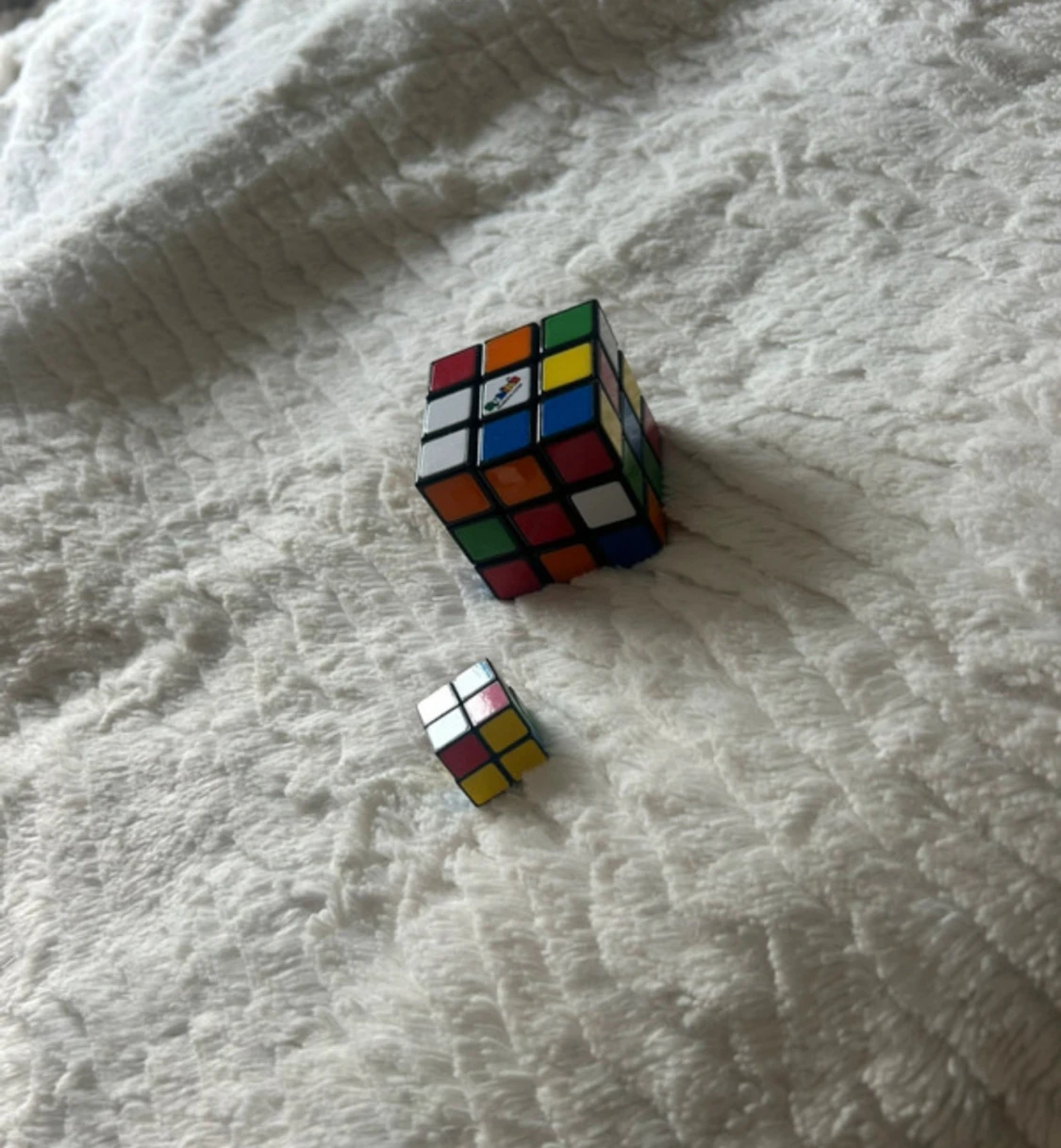 Rubiks kub  och mini  - 2