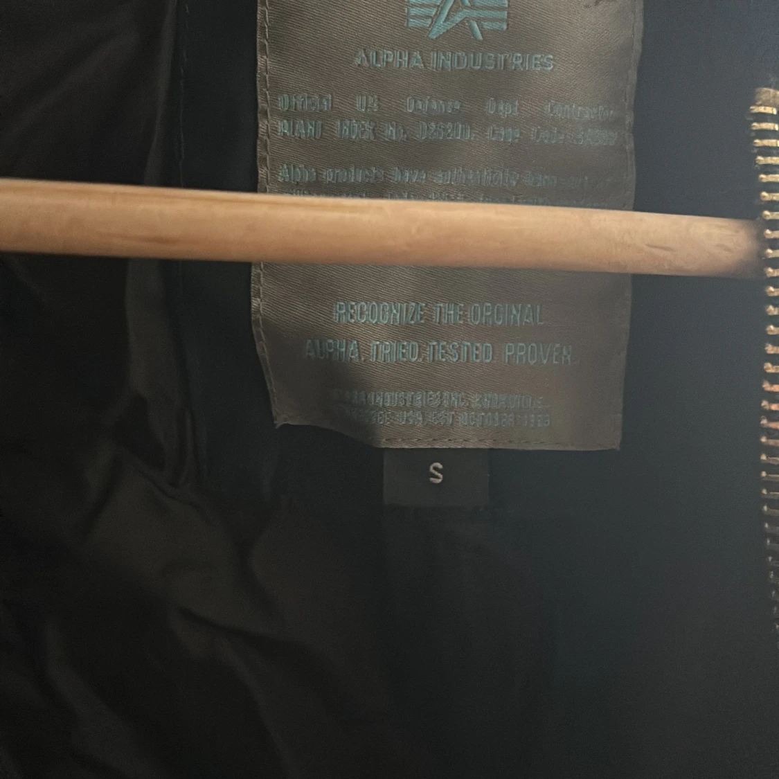 Marinblå  bomberjacka Alpha Industries S - 1