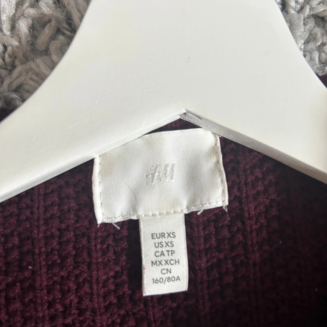 Vinröd stickad kofta från H&M XS - 2