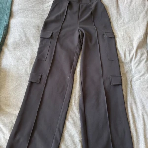Svarta cargopants från H&M XS - Oanvända💖