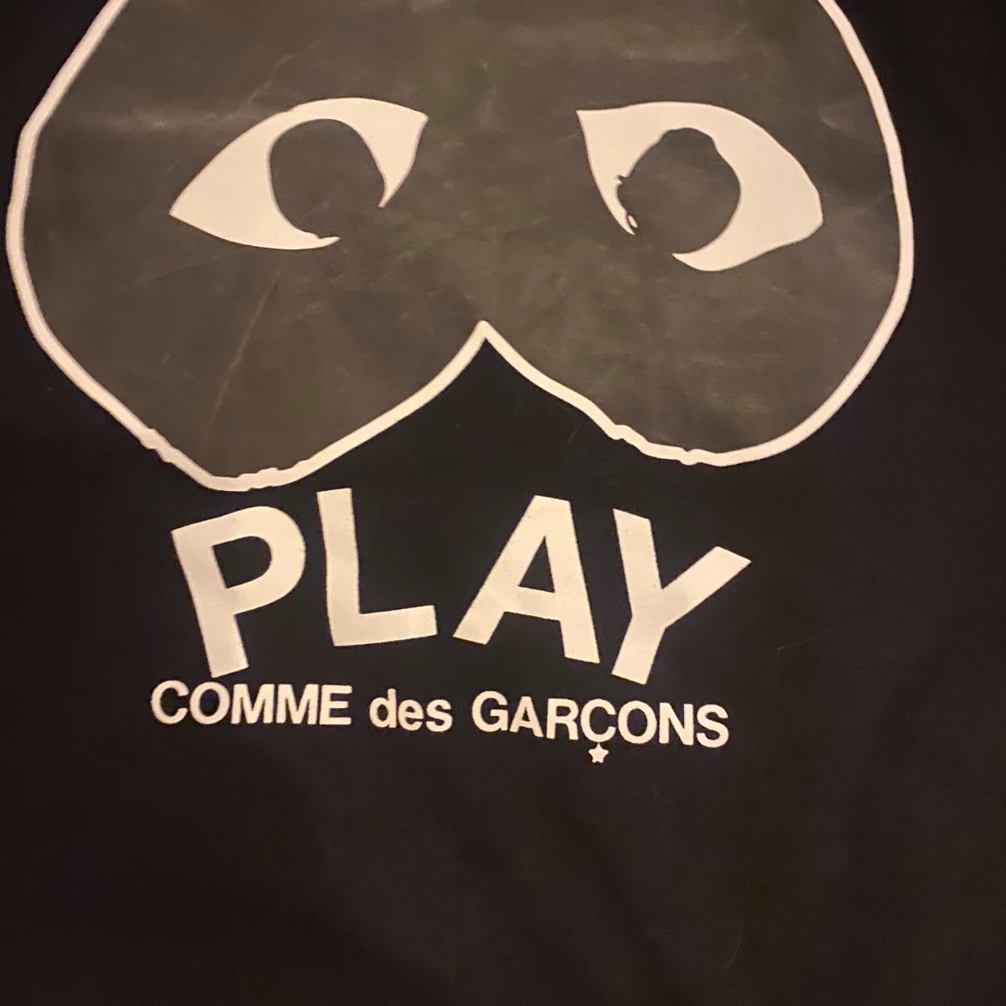 Svart Comme des Garçons Play t-shirt - 1