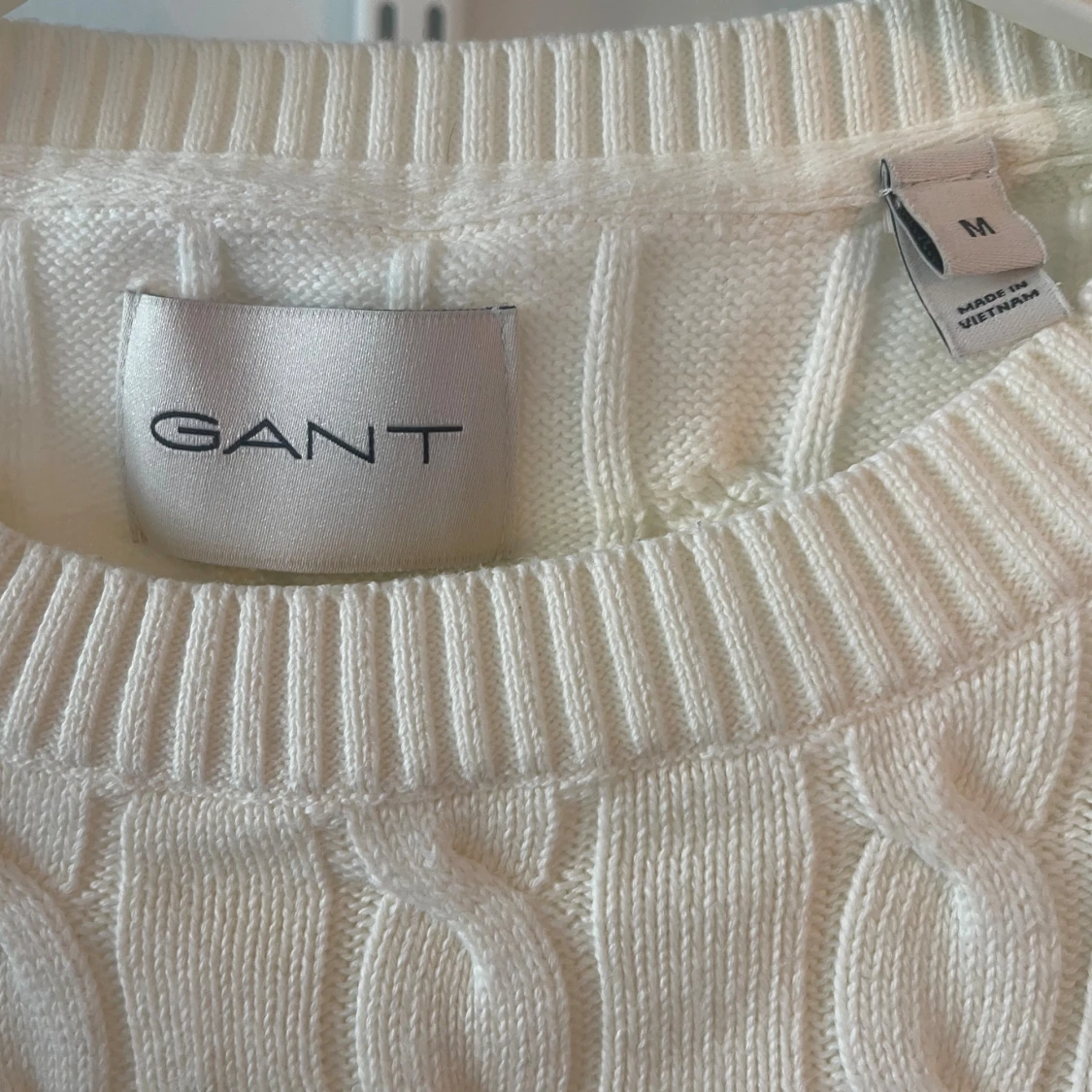 Vit kabelstickad tröja från GANT - 2