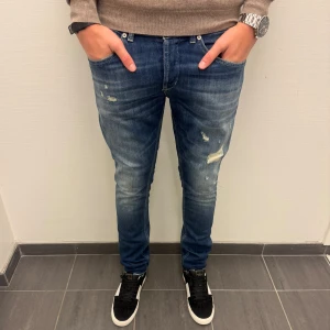 DONDUP JEANS GEORGE - Dondup Jeans George | Storlek 33, Längd: 104cm/Midija:45cm | Deluxecloset 