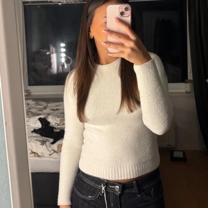 Stickad tröja - Knappt använd, storlek s