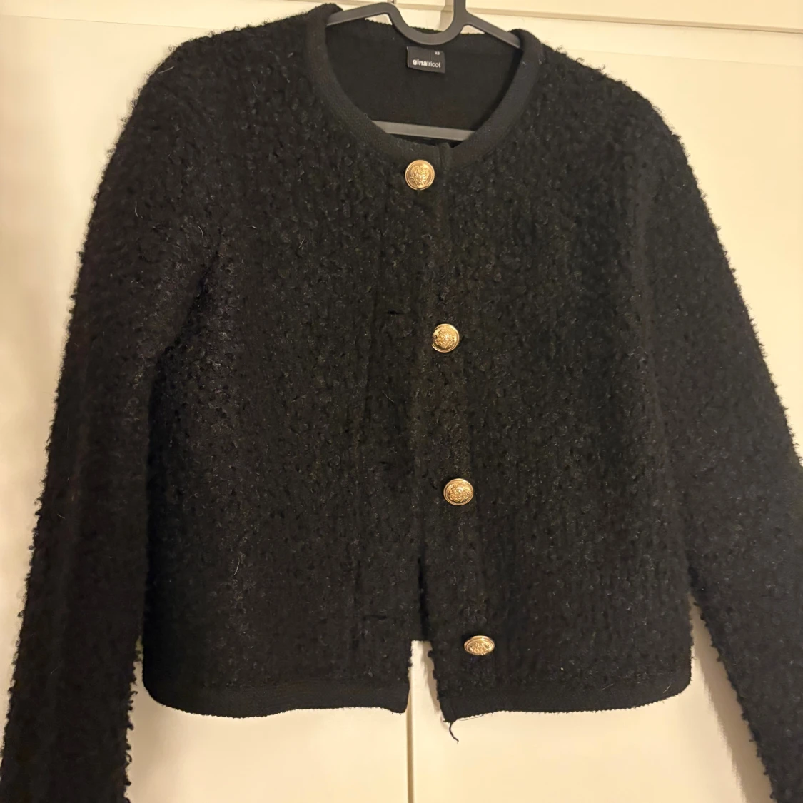 Svart cardigan jacka från Gina Tricot