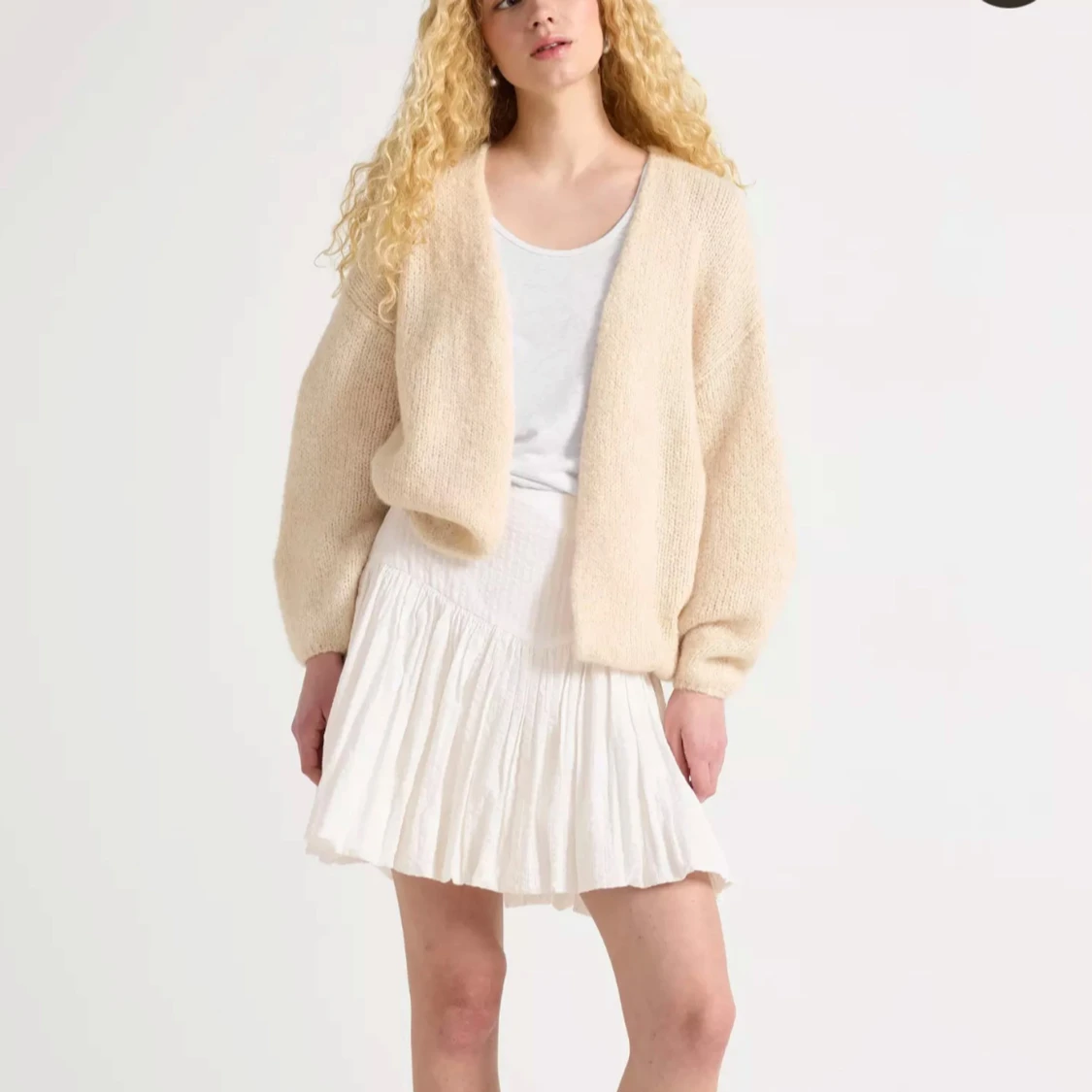 Beige stickad kofta från lindex - 4