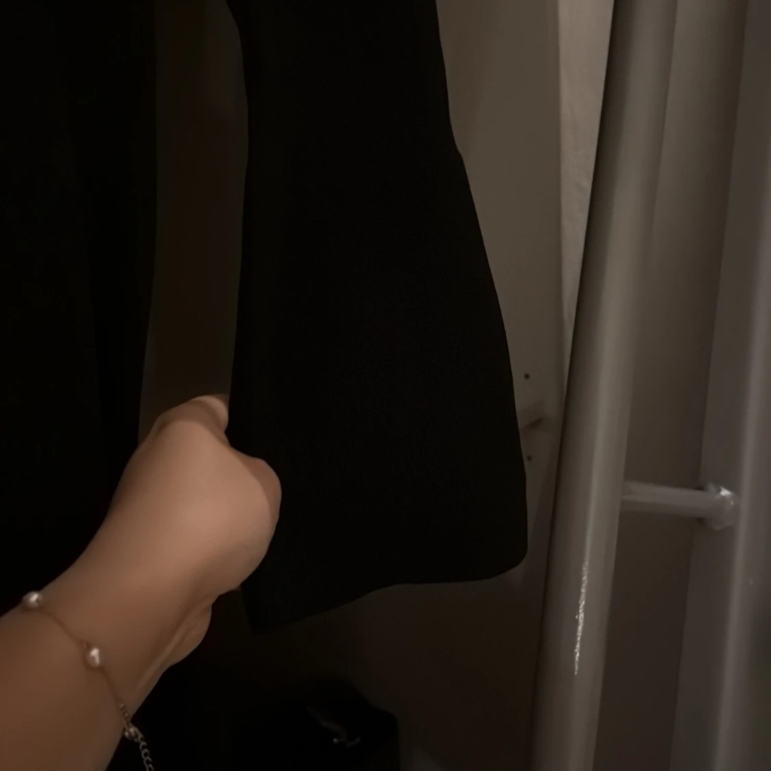 Svart långärmad klänning från Adoore - 3