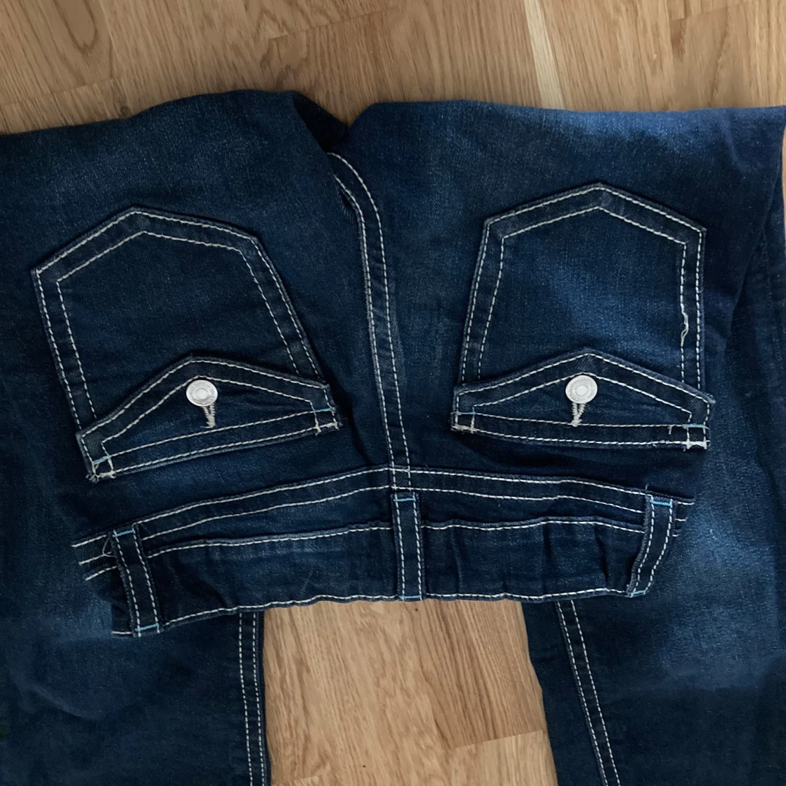 Mörkblå jeans från Gina Tricot Young - 4