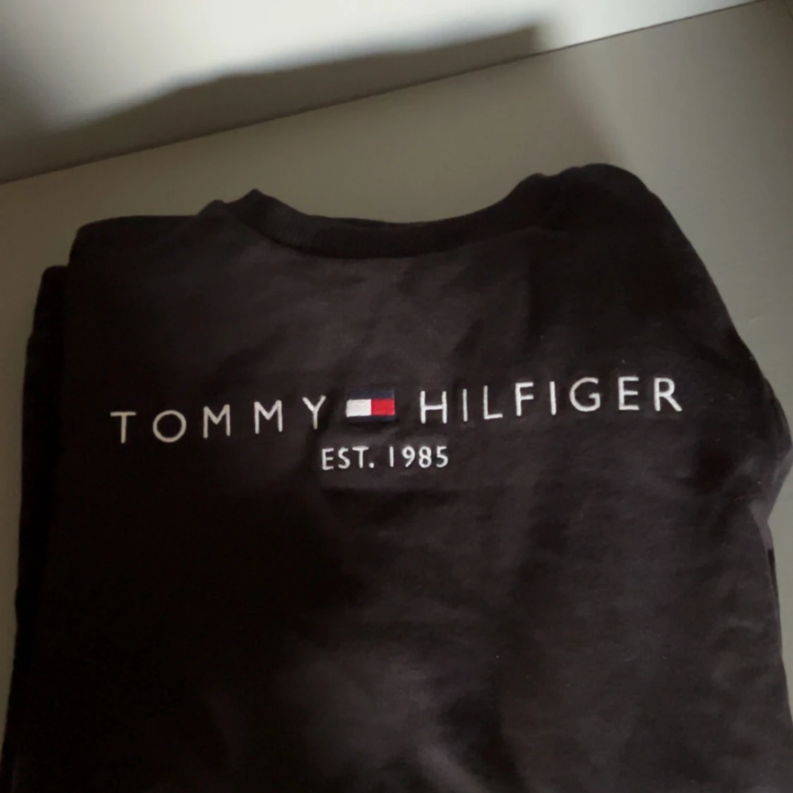 Svart långärmad tröja Tommy Hilfiger