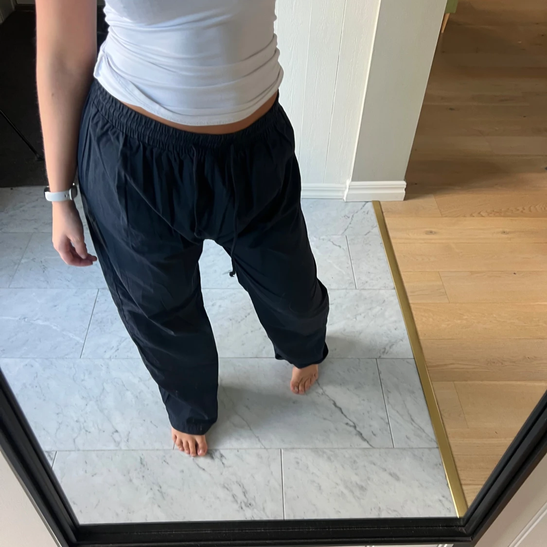 Marinblå byxor med snörning - 2