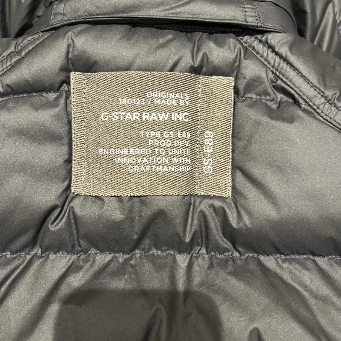 Svart dunväst från G-Star RAW - 2