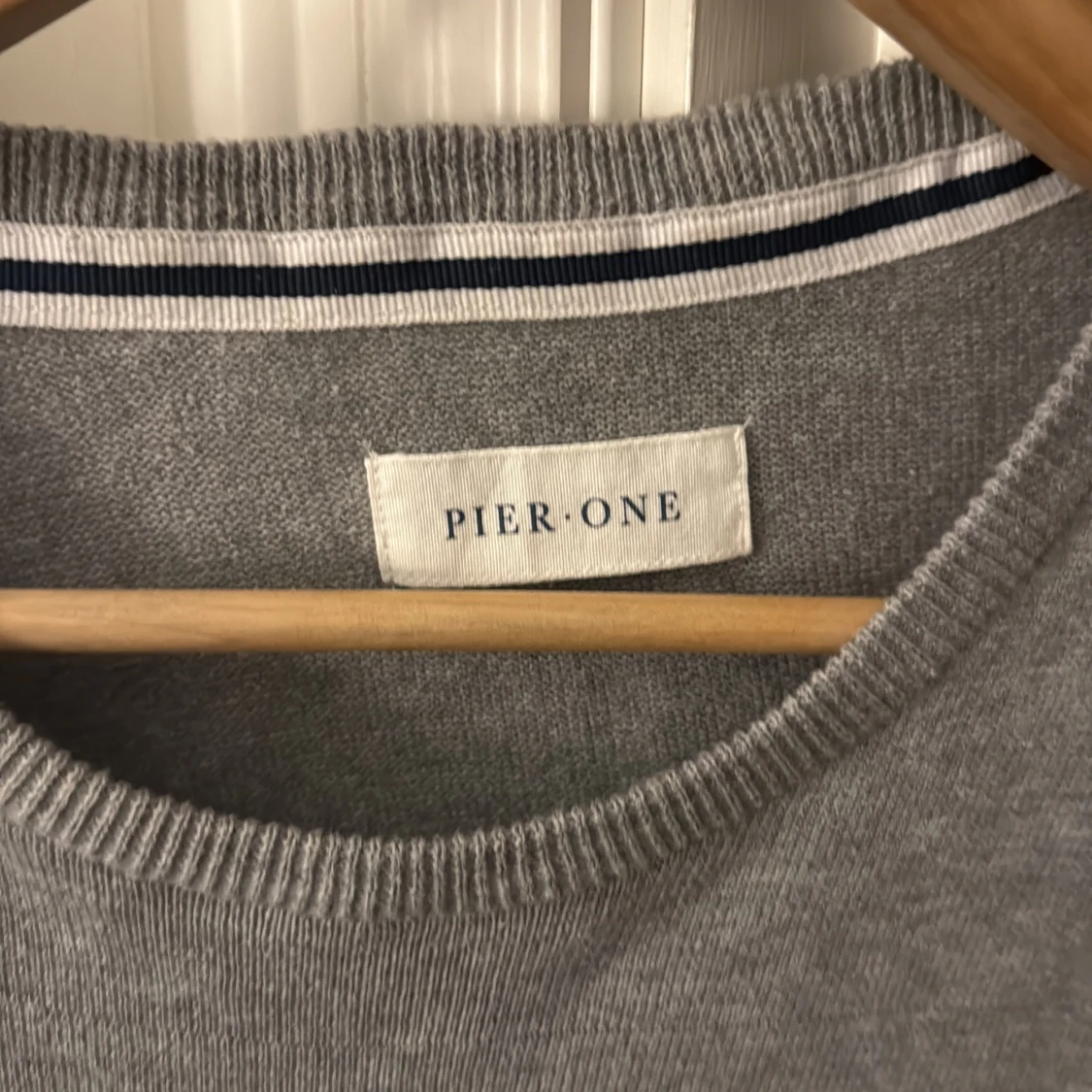 Grå stickad tröja från Pier One - 2
