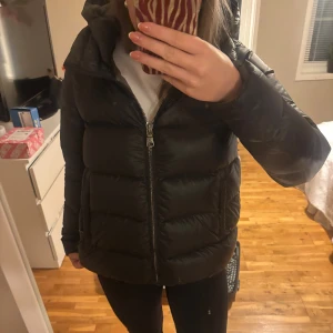 Colmar jacka  - Superfin dunjacka från Colmar 💕sparsamt använd passar storlek S!
