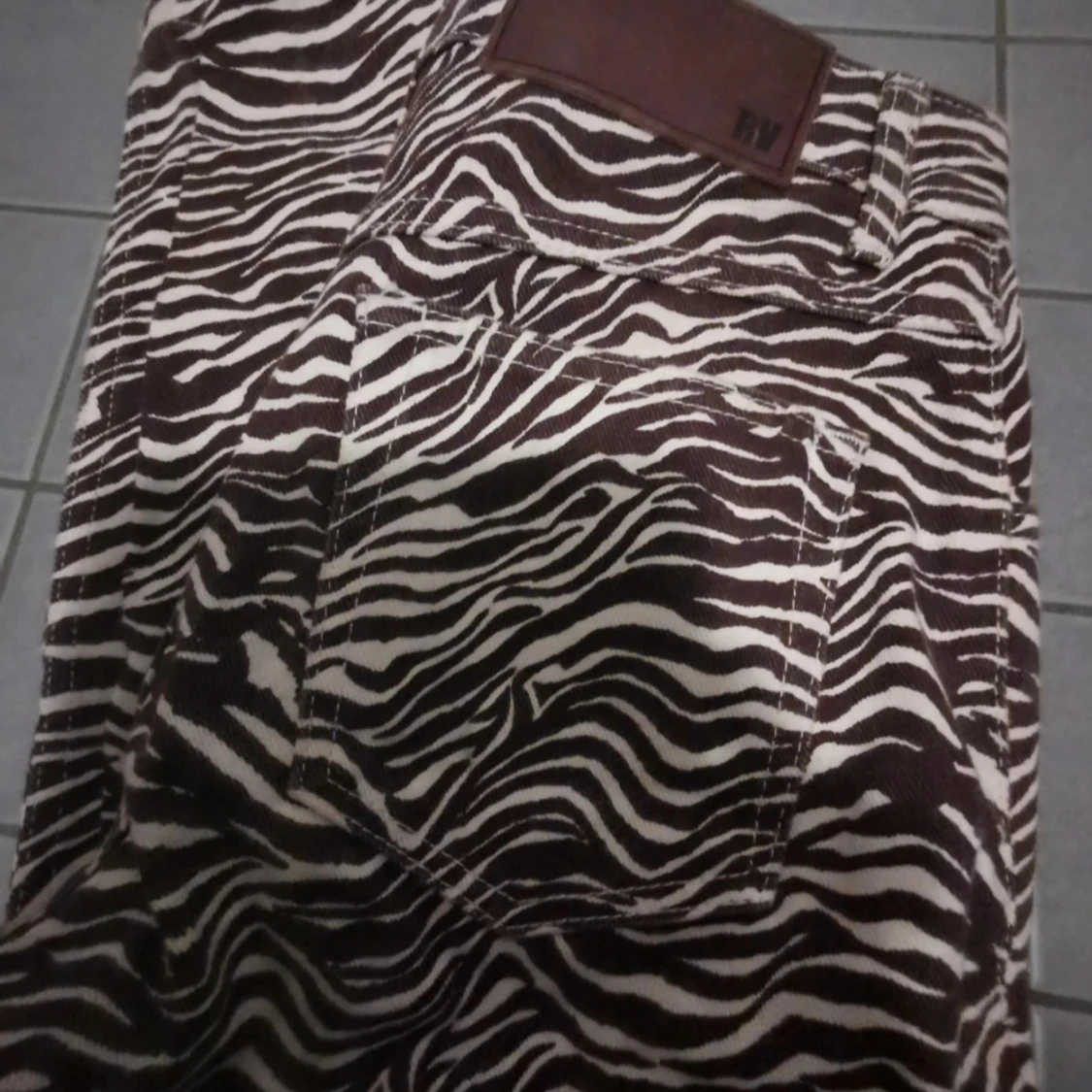 Zebramönstrade wide manchesterbyxor - 2