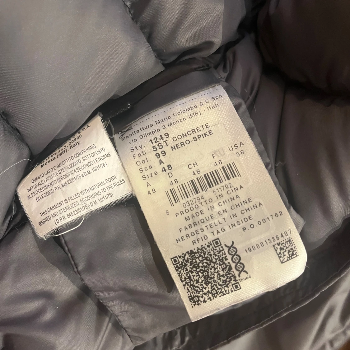 Svart dunjacka från Colmar med huva - 3