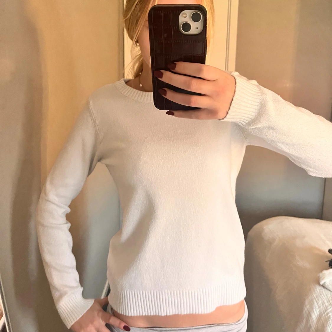 Vit stickad tröja - 1