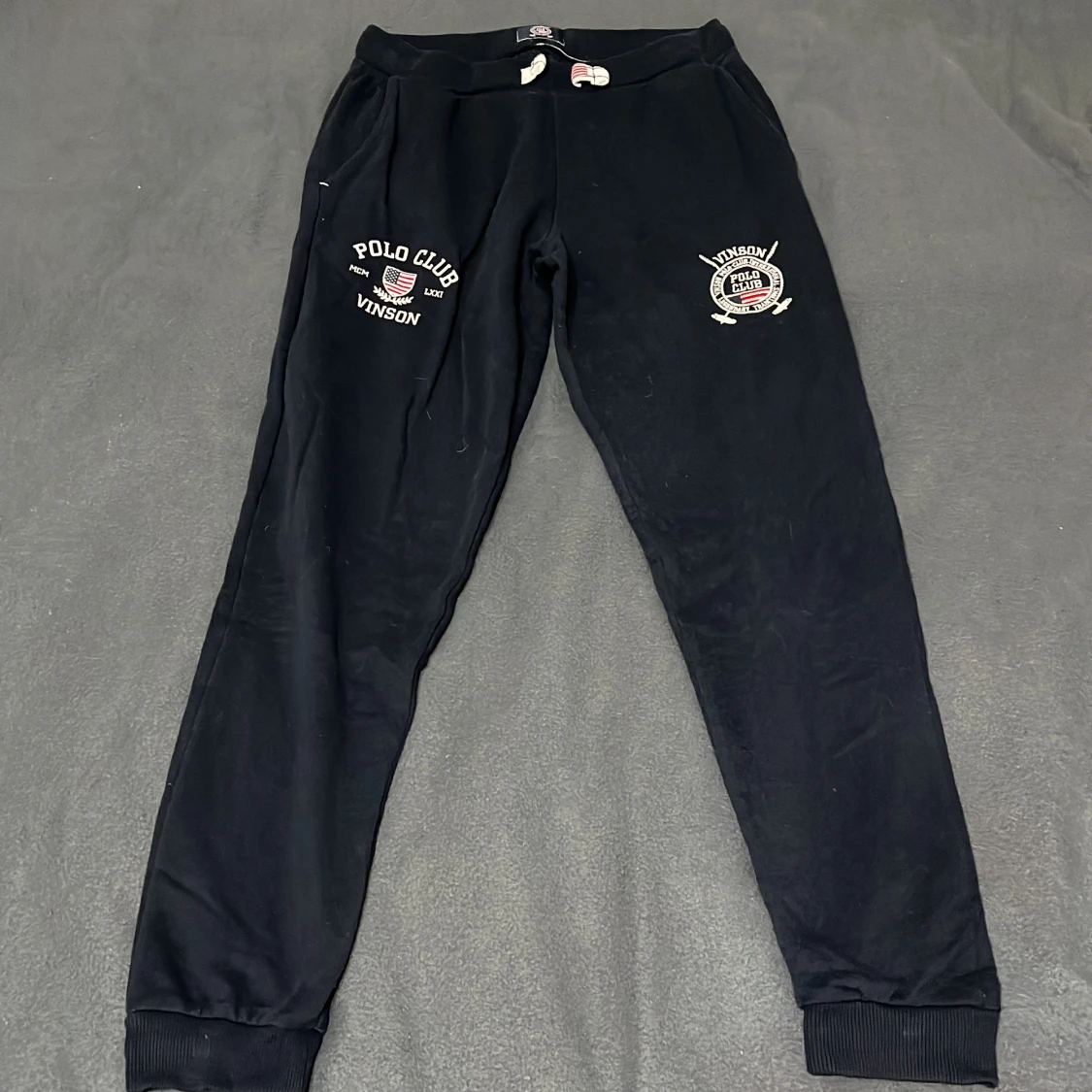 Svarta mjukisbyxor Vinson Polo Club