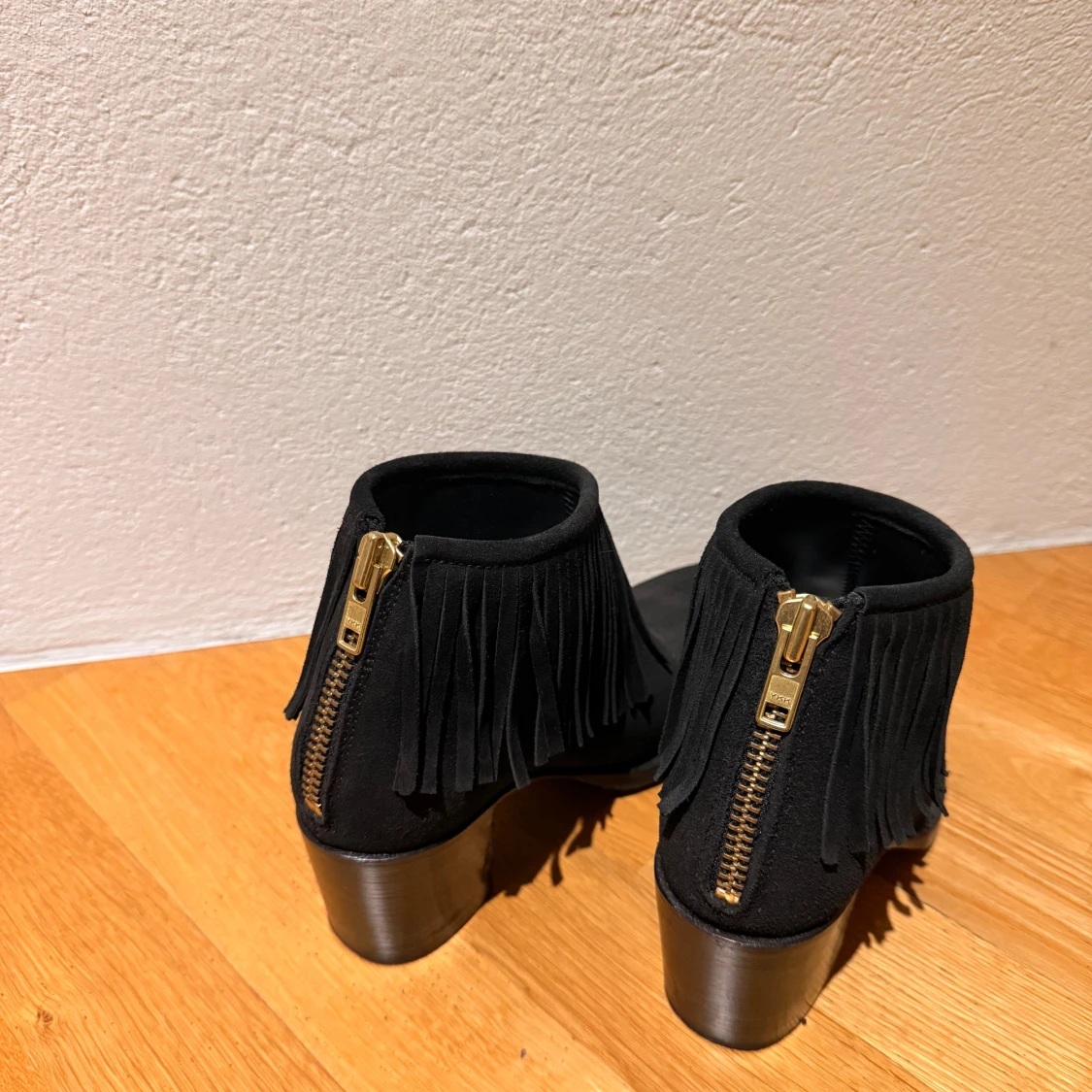 Svarta Primeboots stövletter med fransar - 1