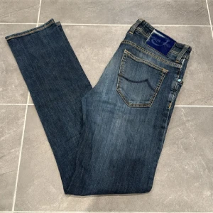 Jacob Cohën 688 Comfort - Ett par riktigt snygga jeans får Jacob Cohën i storlek W33 i modellen 688 Comfort