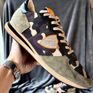 Philippe model trpx skor - Philippe model trpx trainers | originalstorlek: 45, fråga om innermått vid osäkerhet | ingår: endast skorna | 