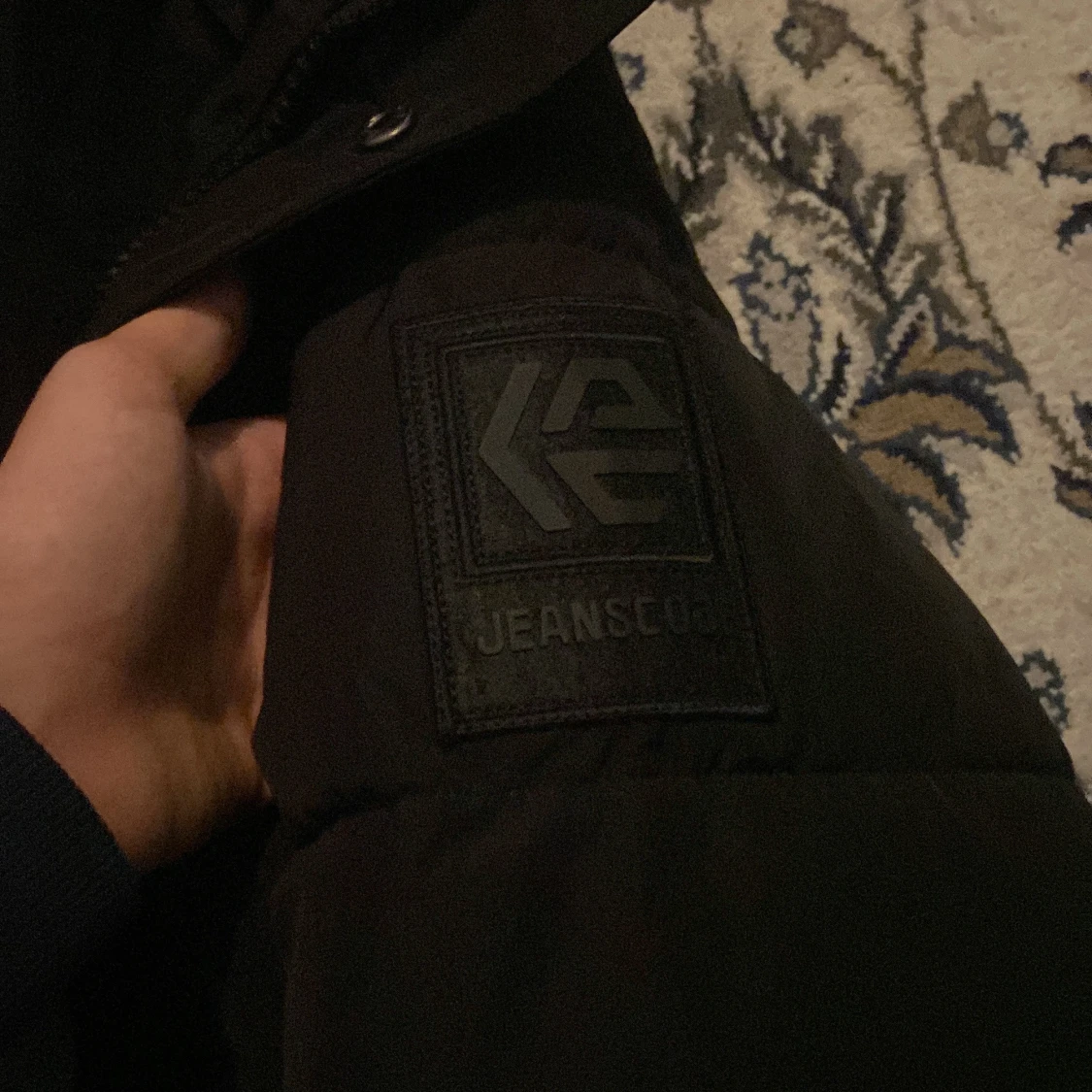 Svart pufferjacka från Jeanscode, S - 2