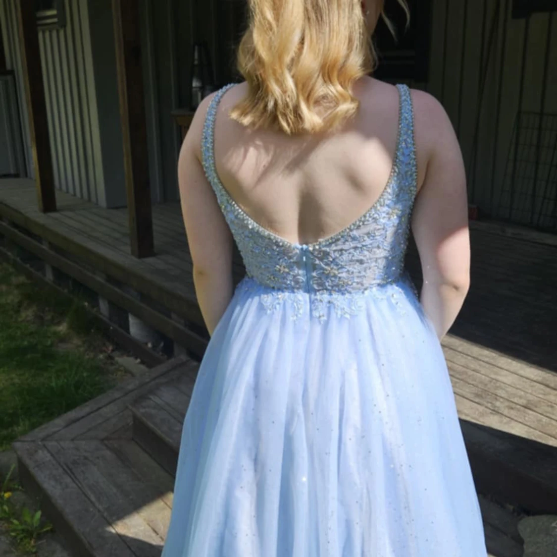 Ljusblå balklänning med glitter och spets - 3