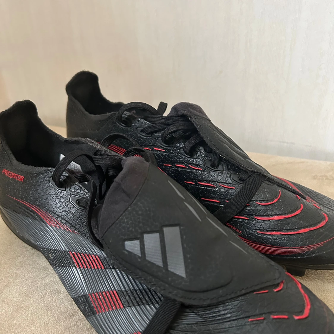 Adidas Predator svarta fotbollsskor pro  - 3