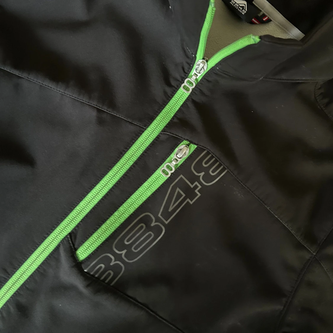 Svart vindjacka från 8848 Altitude - 2