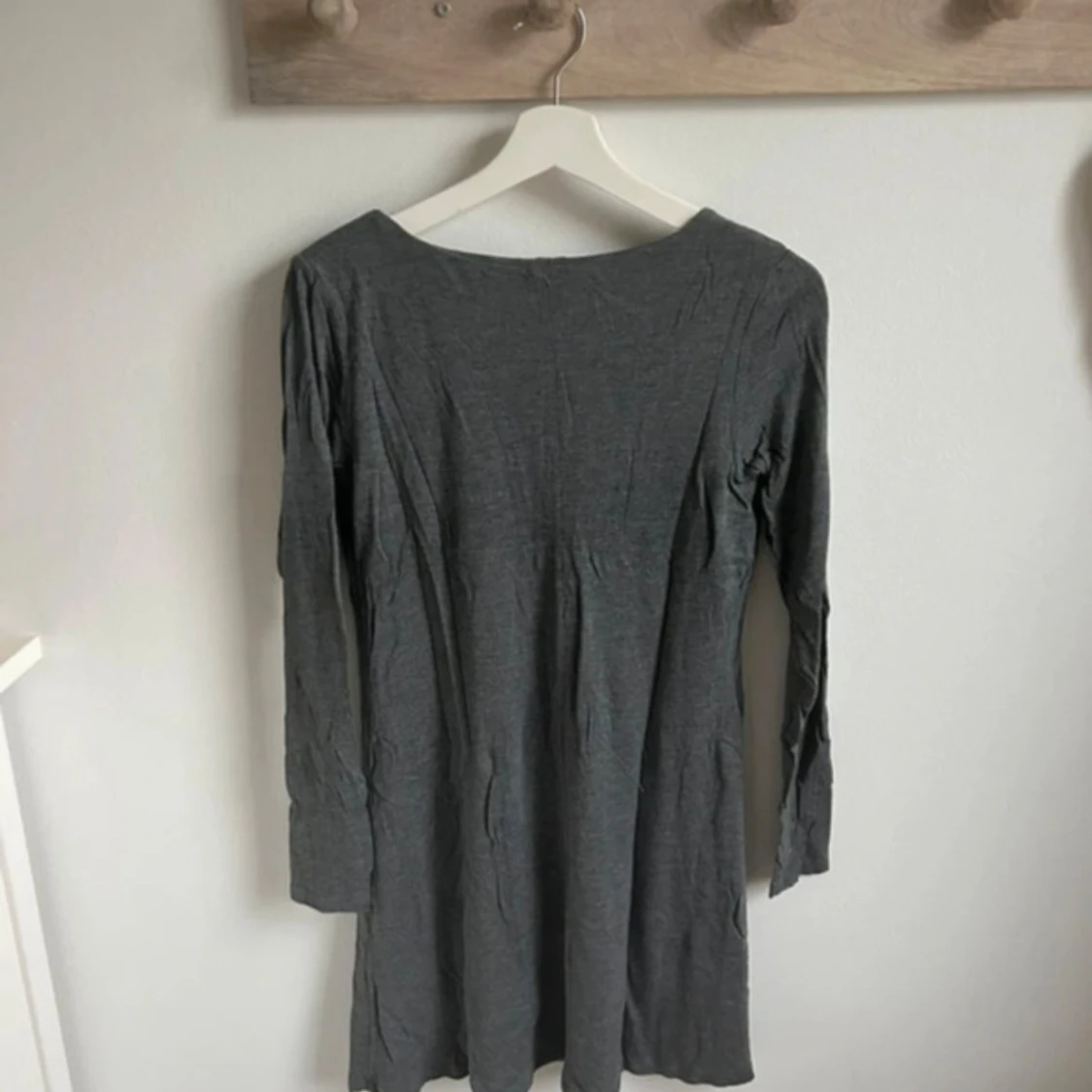 Grå långärmad klänning H&M Basic S - 3