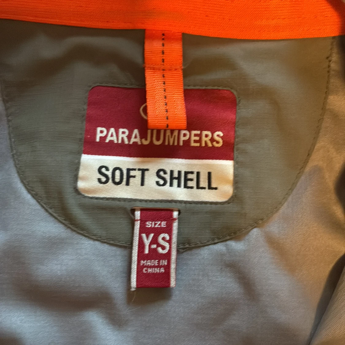 Grön softshelljacka från Parajumpers - 2