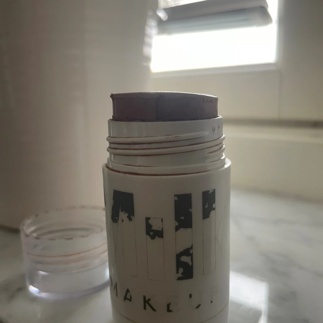 Milk makeup stick bronzer (STOR) i färgen baked