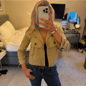 Beige kappa  - Beige kappa från hm 