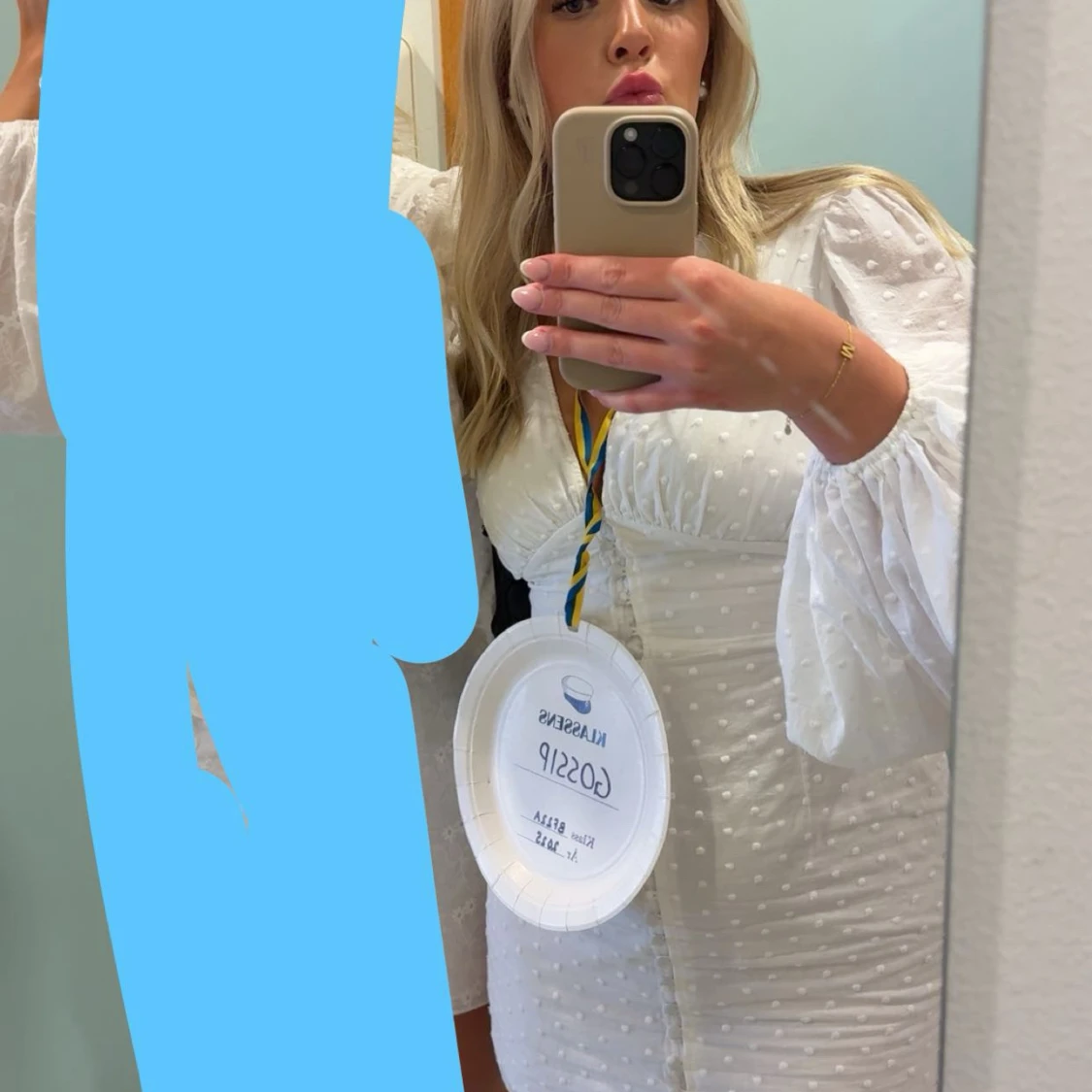 Vit prickig långärmad klänning Adoore