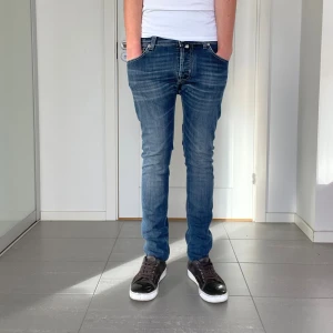 Jacob Cohën Jeans  - Säljer nu dessa Jacob Cohën Jeans, skriv för fler bilder/frågor🙌🏼