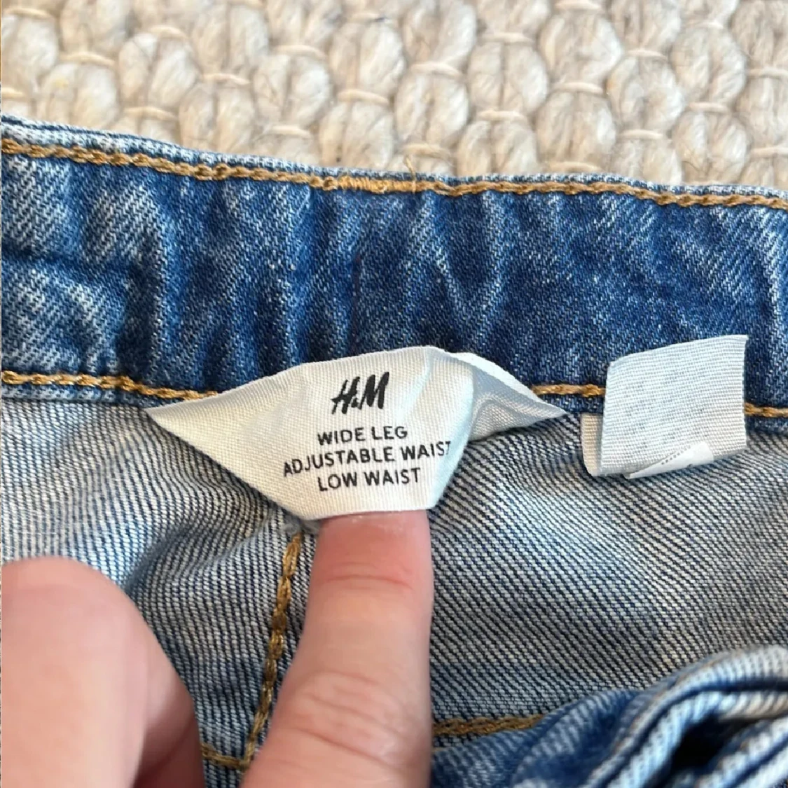 Blå wide leg cargojeans från H&M - 2